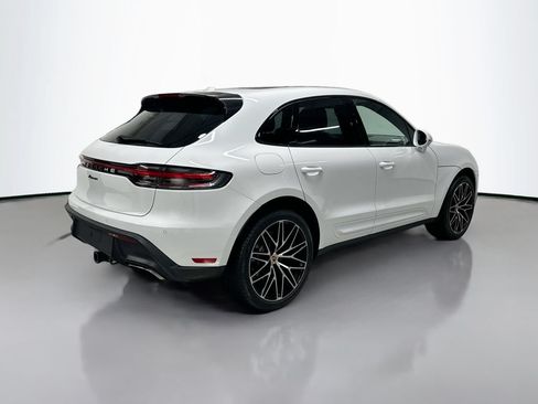 Used 2026 Porsche Macan AWD/4WD image 9