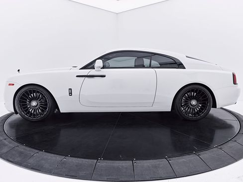 Used 2018 Rolls-Royce Wraith RWD image 14
