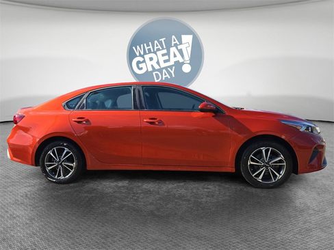 Certified 2023 Kia Forte LXS image 2