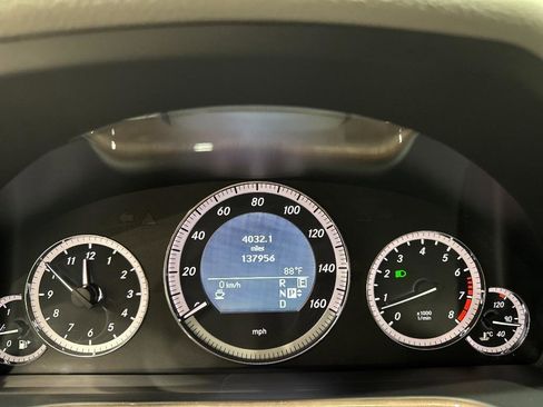 Used 2011 Mercedes-Benz E 350 Sedan image 37