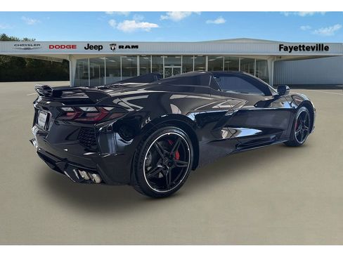 Used 2021 Chevrolet Corvette Stingray Premium Conv w/ Z51 Performance Package RWD image 3