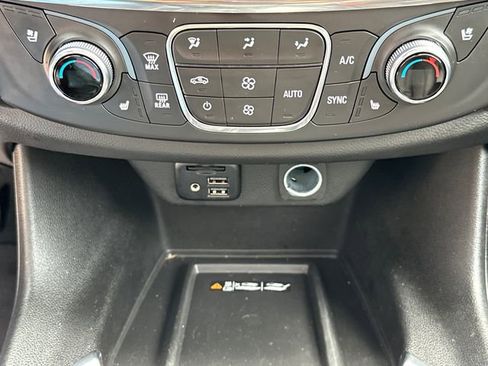 Used 2023 Chevrolet Traverse High Country w/ LPO, 'HIT The Road' Package AWD/4WD image 38