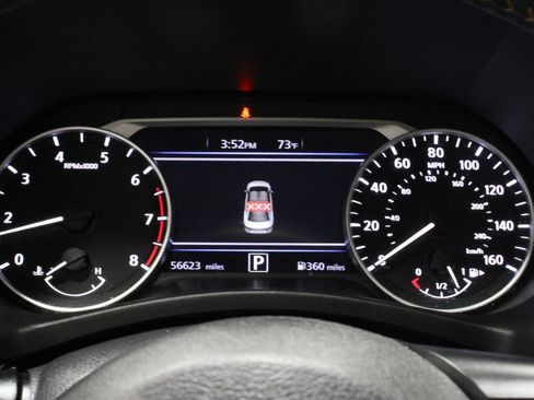 Used 2025 Nissan Sentra SR w/ SR Premium Package FWD image 27