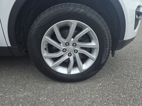Used 2018 Land Rover Discovery Sport HSE image 10