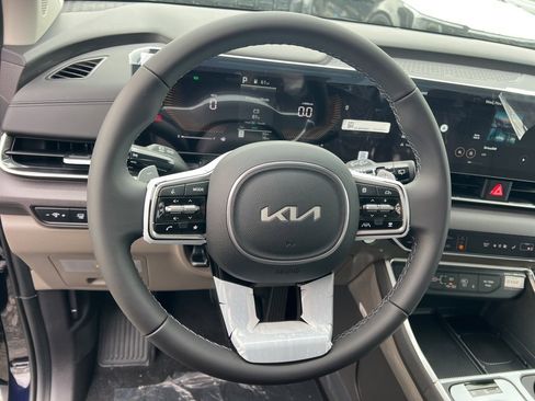 New 2026 Kia Carnival EX image 10