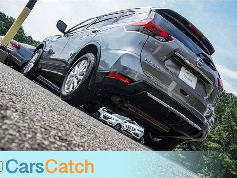 Used 2018 Nissan Rogue SV AWD/4WD image 5