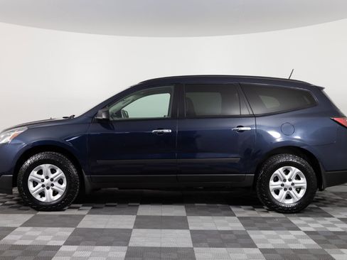 Used 2017 Chevrolet Traverse LS AWD/4WD image 3