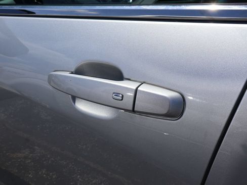 Used 2022 Chevrolet Equinox LT FWD image 24