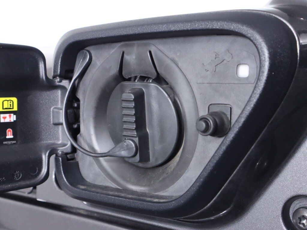 Used 2024 Jeep Wrangler Unlimited w/ Convenience Group AWD/4WD image 43