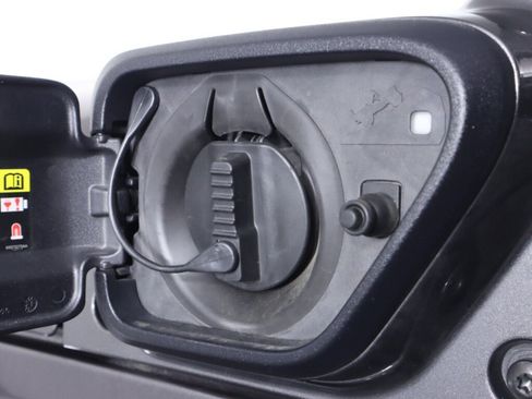 Used 2024 Jeep Wrangler Unlimited w/ Convenience Group AWD/4WD image 43