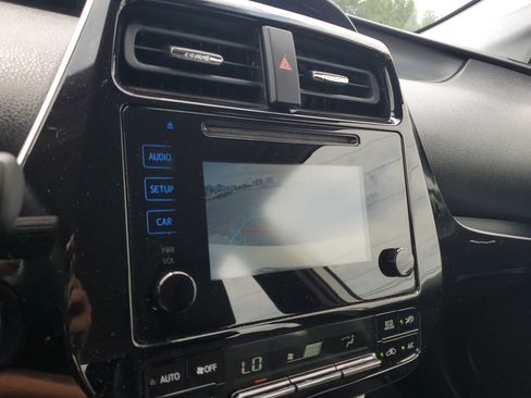 Used 2019 Toyota Prius XLE AWD/4WD image 24