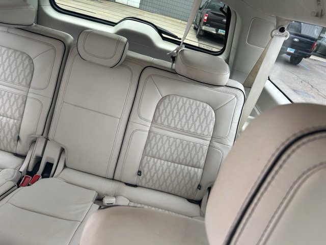 Used 2018 Lincoln Navigator L Black Label AWD/4WD image 17