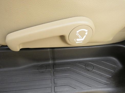 Used 2008 Toyota Sequoia Limited image 25