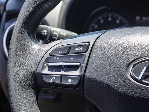 Used 2023 Hyundai Kona SEL AWD/4WD image 29