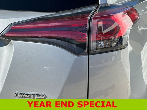 Used 2018 Toyota RAV4 Limited image 27