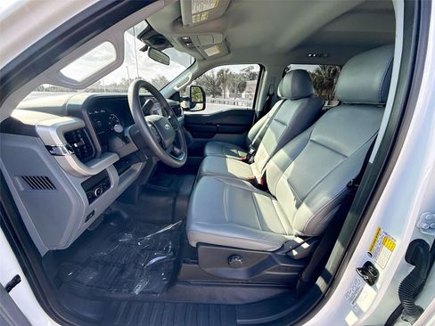 Used 2024 Ford F250 XL w/ XL Chrome Package AWD/4WD image 2