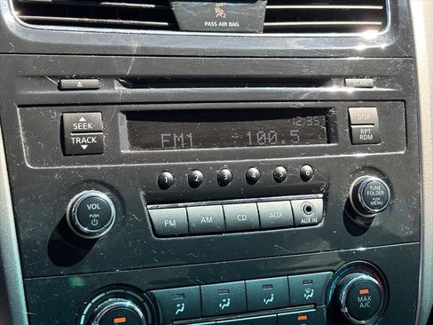 Used 2015 Nissan Altima 2.5 S w/ Sport Value Package image 5