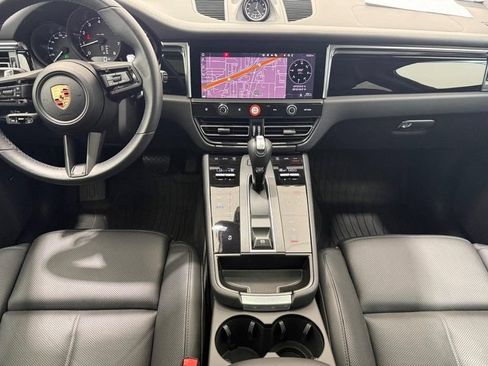 Used 2025 Porsche Macan AWD/4WD image 14