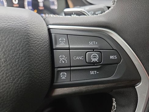 New 2026 Jeep Grand Cherokee Limited image 18