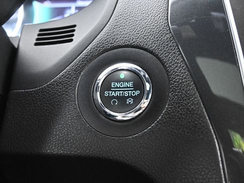 Used 2018 Ford Explorer Limited w/ Equipment Group 301A AWD/4WD image 34