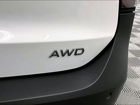 New 2026 Nissan Kicks SV w/ Cold Weather Package AWD/4WD image 22