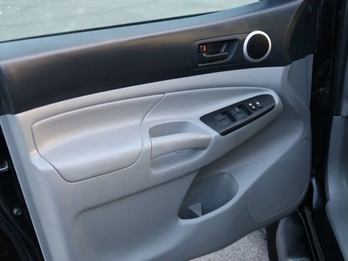 Used 2014 Toyota Tacoma 4x4 Double Cab image 14