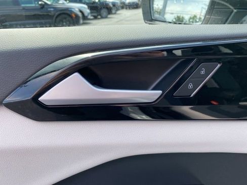 New 2025 Volkswagen Taos S image 23