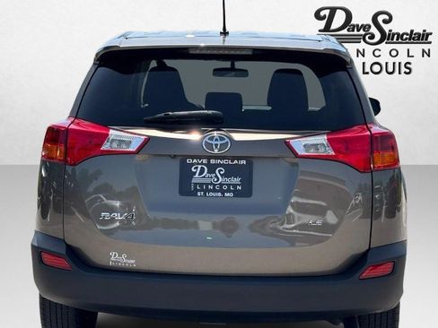 Used 2013 Toyota RAV4 LE FWD image 4