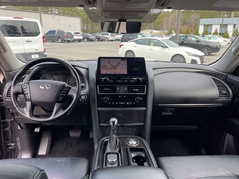 Used 2024 INFINITI QX80 Luxe image 7