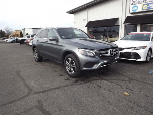 Used 2019 Mercedes-Benz GLC 300 4MATIC image 7
