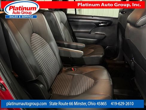 Used 2021 Toyota Highlander XSE FWD image 41