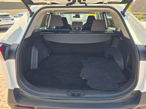 Used 2020 Toyota RAV4 XLE w/ Convenience Package FWD image 25