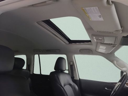 Used 2021 Nissan Armada SL w/ Captain's Chairs Package AWD/4WD image 13