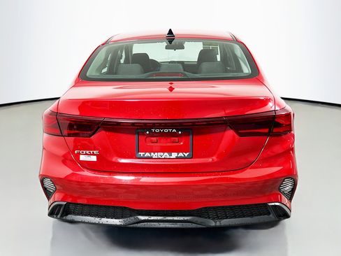 Used 2024 Kia Forte LXS image 6