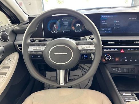 Used 2024 Hyundai Sonata SEL FWD image 3