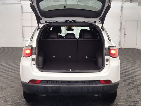 Used 2025 Jeep Compass Latitude w/ Altitude Special Edition image 19