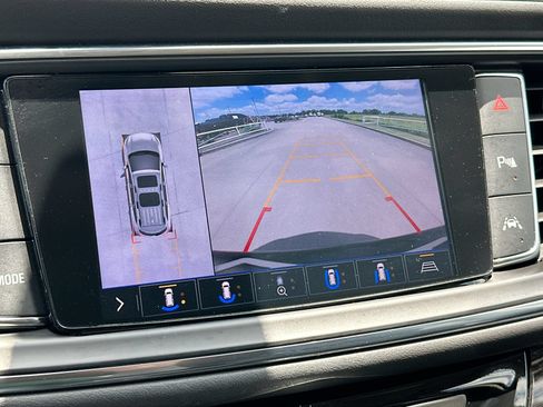 Used 2021 Buick Enclave Avenir w/ Avenir Technology Package FWD image 17