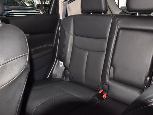 Used 2022 Nissan Murano SL w/ SL Moonroof Package image 19