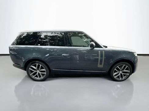 Used 2025 Land Rover Range Rover SE AWD/4WD image 4
