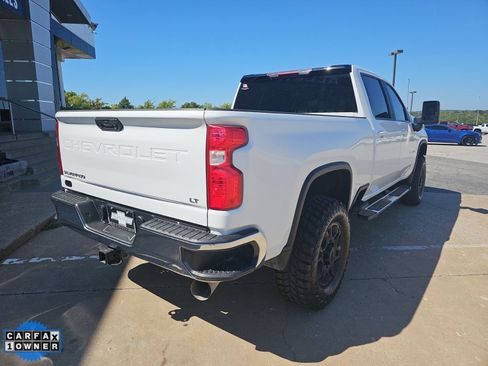 Used 2024 Chevrolet Silverado 2500 LT AWD/4WD image 4