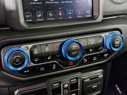 Used 2021 Jeep Wrangler Unlimited Rubicon 4xe w/ Steel Bumper Group image 17