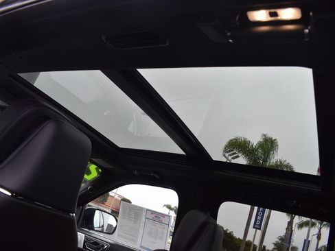 Used 2024 Lincoln Navigator Black Label image 17