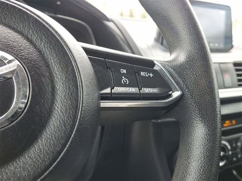 Used 2017 MAZDA MAZDA3 Sport w/ Preferred Equipment Package image 18