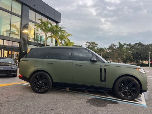Used 2023 Land Rover Range Rover SE image 8