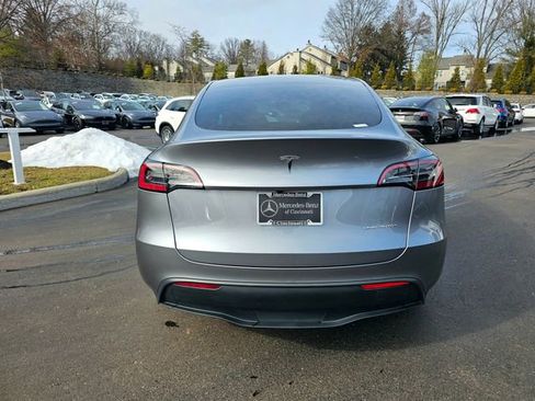Used 2024 Tesla Model Y Long Range image 8