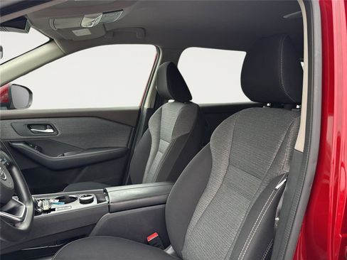 Used 2021 Nissan Rogue SV image 17