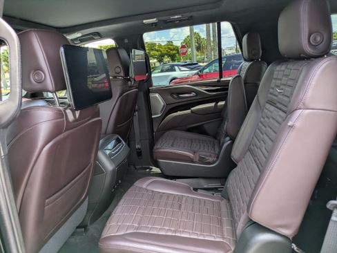 Used 2023 Cadillac Escalade Premium Luxury Platinum w/ LPO, Radiant Package AWD/4WD image 13