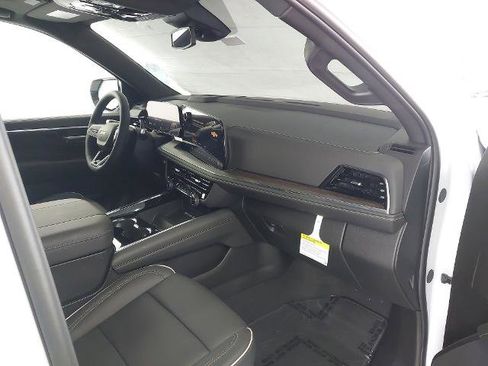 New 2026 Chevrolet Suburban Premier w/ Sun And Tow Package image 29