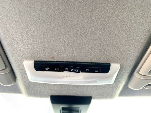 Used 2024 Nissan Kicks S image 13