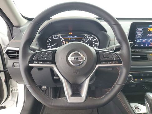 Used 2021 Nissan Altima 2.5 SR FWD image 21
